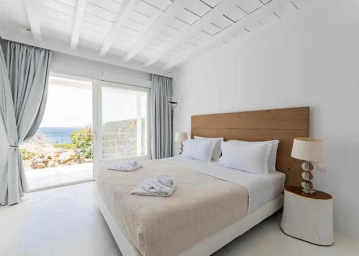 Leda Mykonos * Elia (Mykonos)